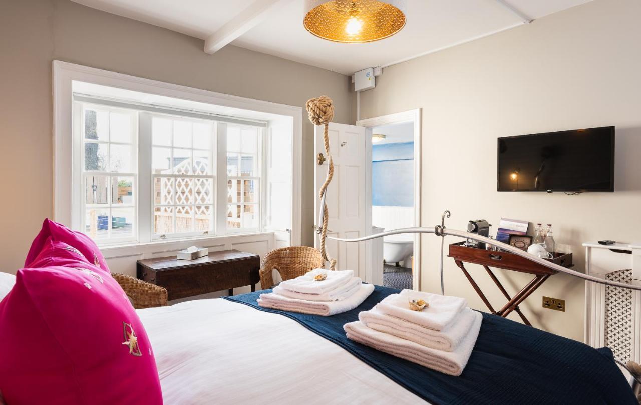 Lyme 1 Hotel Lyme Regis Bagian luar foto